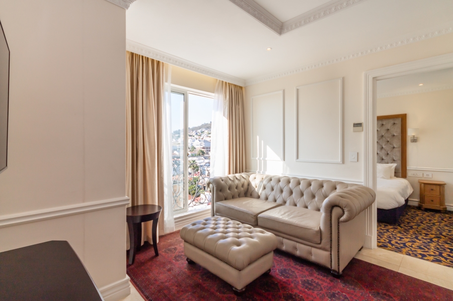 2 Bedroom Property for Sale in Sea Point Western Cape